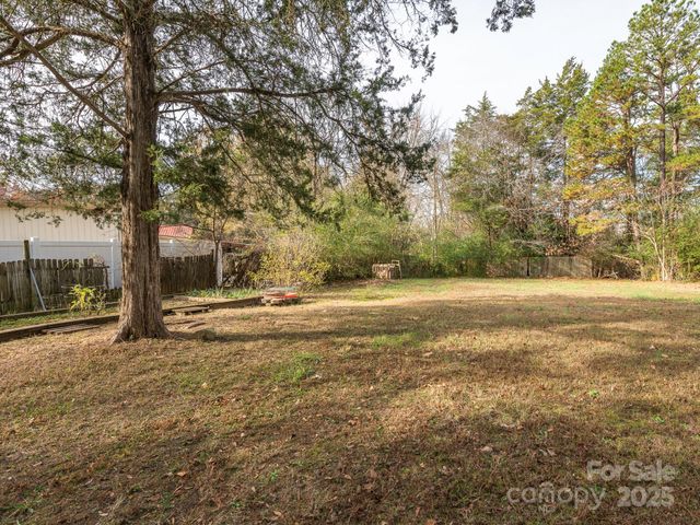 1800 Lake Lynn Road, Concord, NC 28025