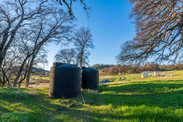 19728 Perimeter Rd, Grass Valley, CA 95949