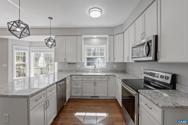 442 W ROSEWOOD DR, Barboursville, VA 22923