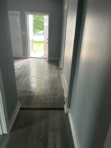 2001 Melrose AVE NW, Roanoke, VA 24017