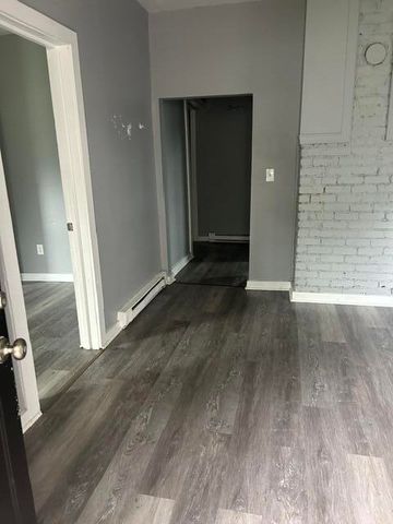 2001 Melrose AVE NW, Roanoke, VA 24017
