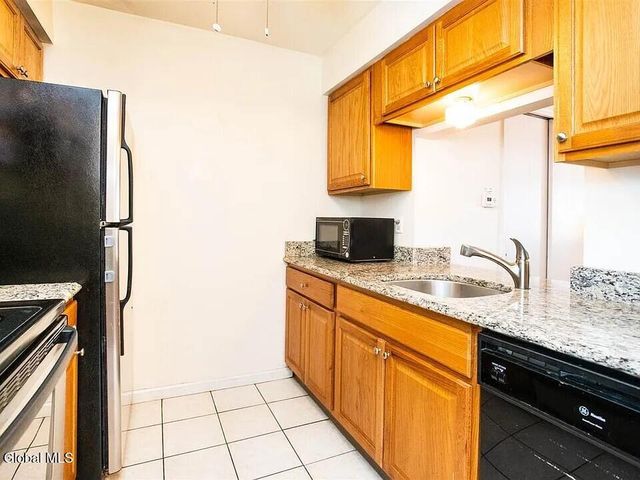 161 Cedarview Lane, Colonie, NY 12189