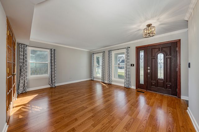617 Lakewood Farms Drive, Bolingbrook, IL 60490