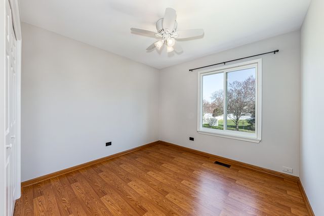 617 Lakewood Farms Drive, Bolingbrook, IL 60490