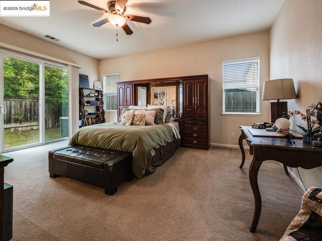 10 Da Vinci Ct, Oakley, CA 94561