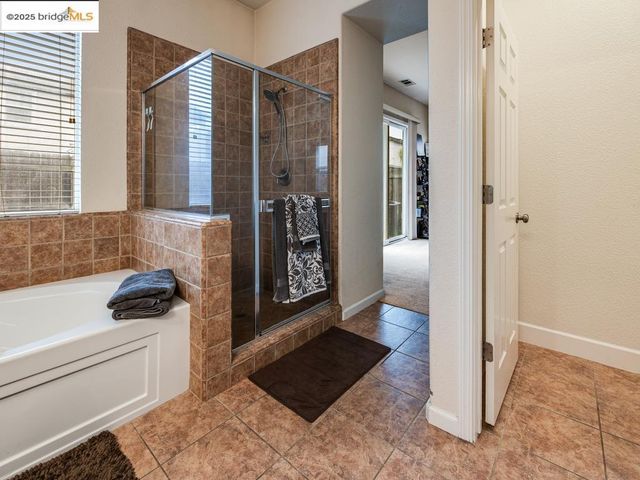 10 Da Vinci Ct, Oakley, CA 94561