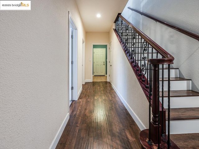 10 Da Vinci Ct, Oakley, CA 94561