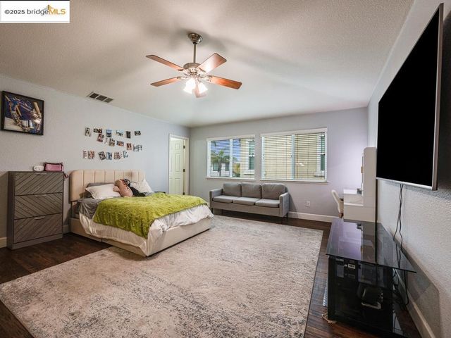 10 Da Vinci Ct, Oakley, CA 94561