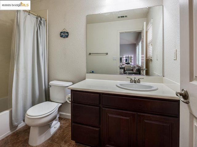 10 Da Vinci Ct, Oakley, CA 94561