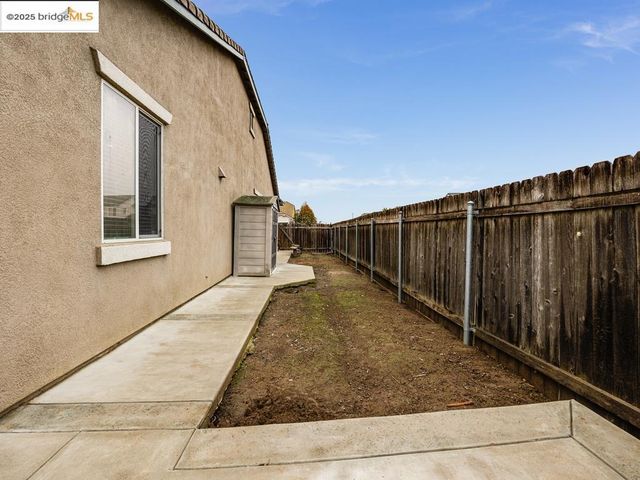 10 Da Vinci Ct, Oakley, CA 94561