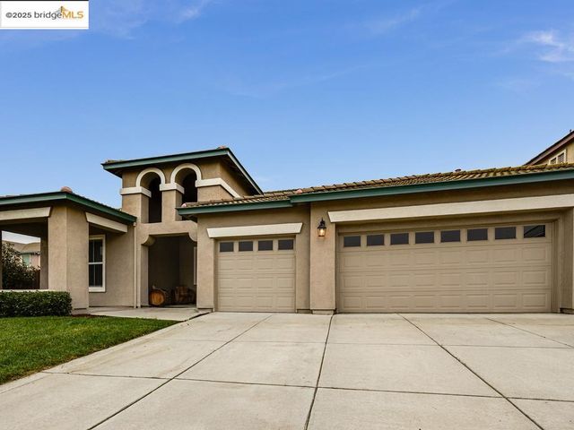 10 Da Vinci Ct, Oakley, CA 94561