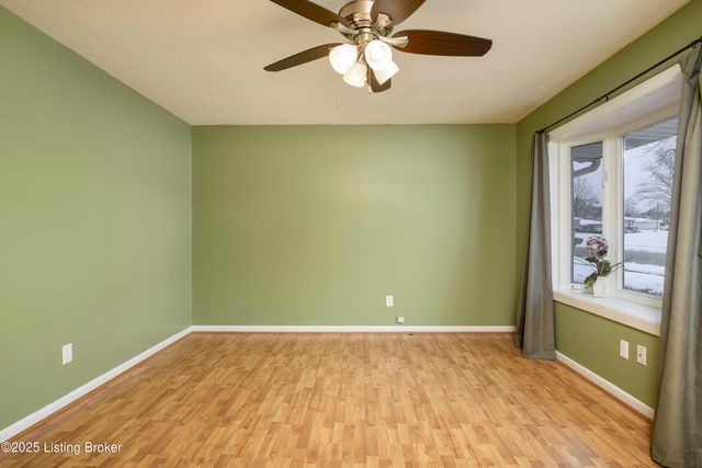 1225 Sportsman Dr, Jeffersonville, IN 47130