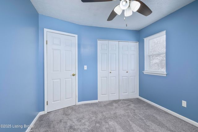 1225 Sportsman Dr, Jeffersonville, IN 47130