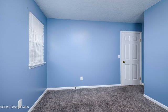 1225 Sportsman Dr, Jeffersonville, IN 47130