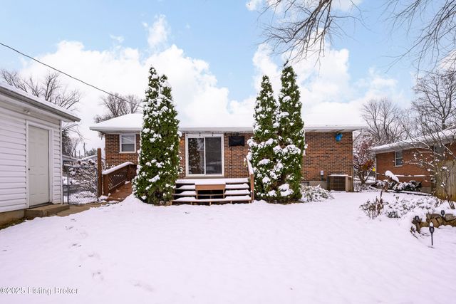 1225 Sportsman Dr, Jeffersonville, IN 47130