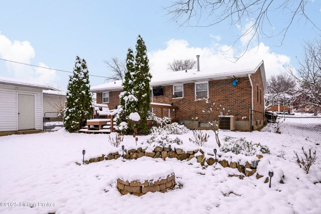 1225 Sportsman Dr, Jeffersonville, IN 47130