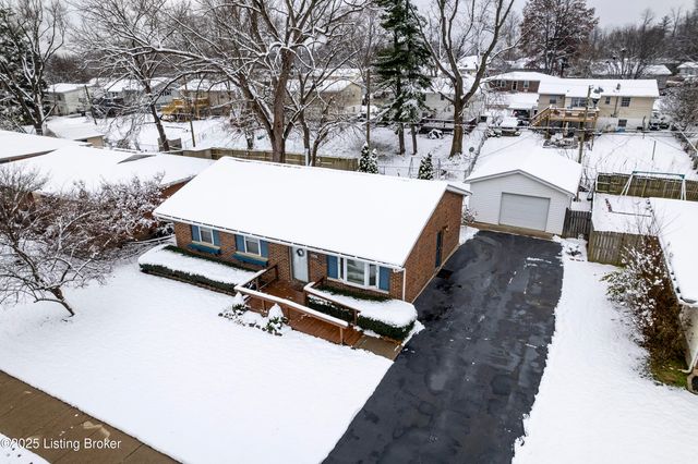 1225 Sportsman Dr, Jeffersonville, IN 47130