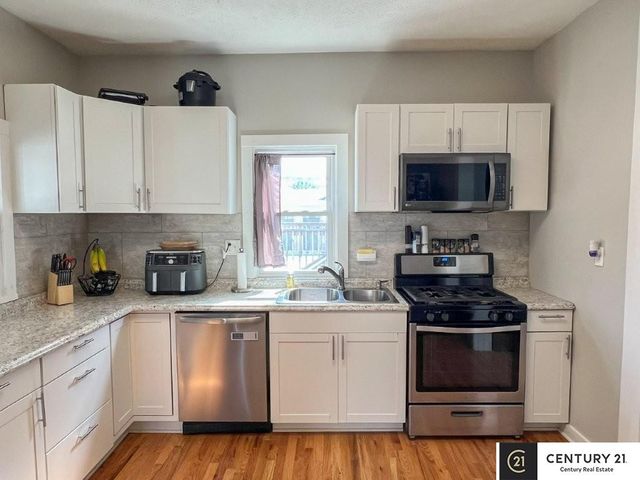 4319 S 27th Street, Omaha, NE 68107