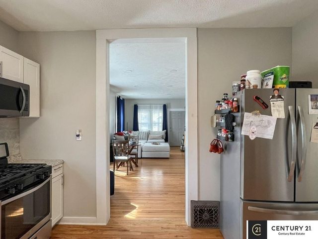 4319 S 27th Street, Omaha, NE 68107