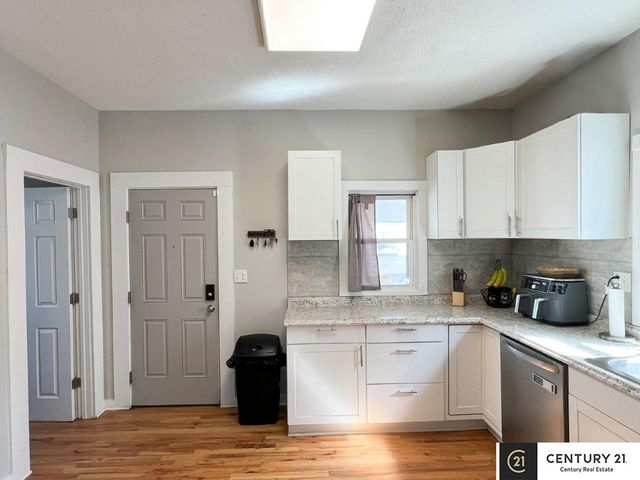 4319 S 27th Street, Omaha, NE 68107