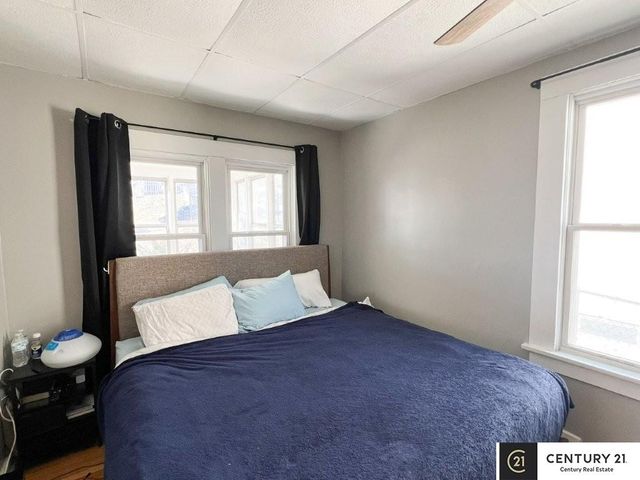 4319 S 27th Street, Omaha, NE 68107