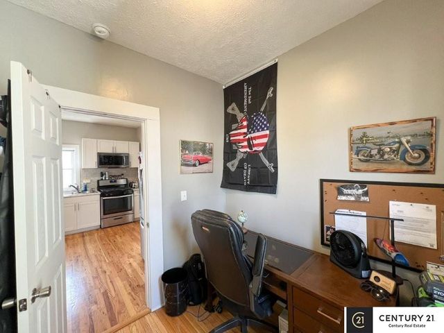 4319 S 27th Street, Omaha, NE 68107