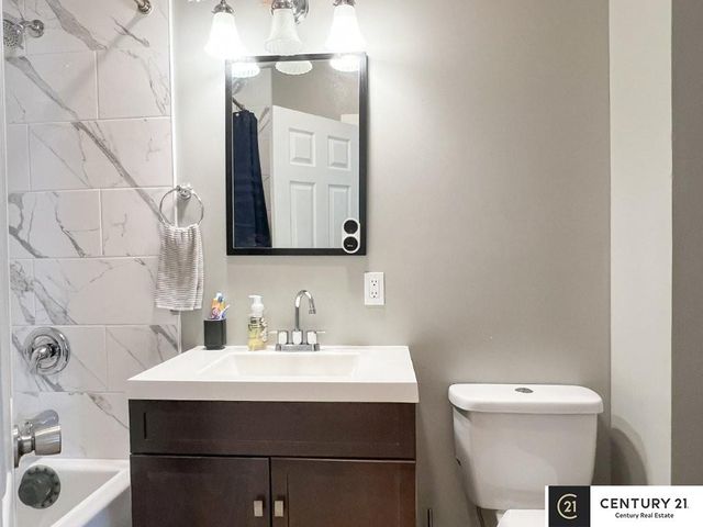 4319 S 27th Street, Omaha, NE 68107