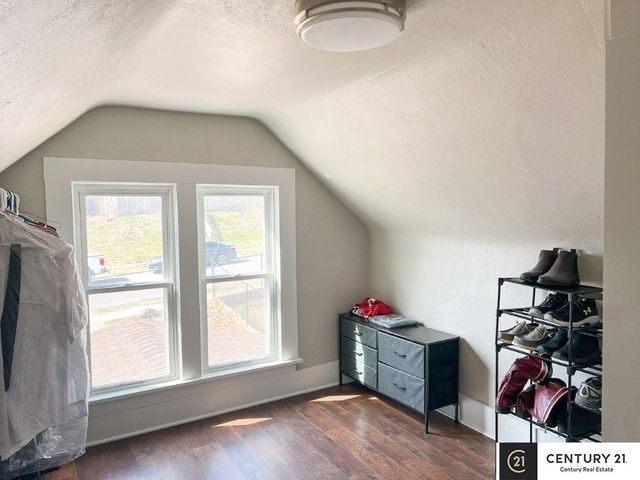 4319 S 27th Street, Omaha, NE 68107