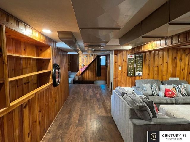 4319 S 27th Street, Omaha, NE 68107