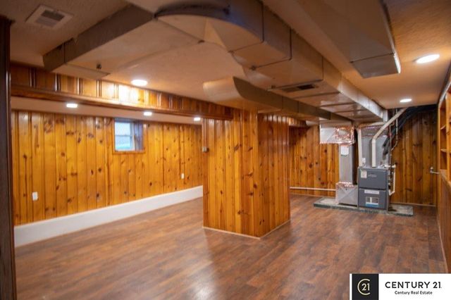 4319 S 27th Street, Omaha, NE 68107