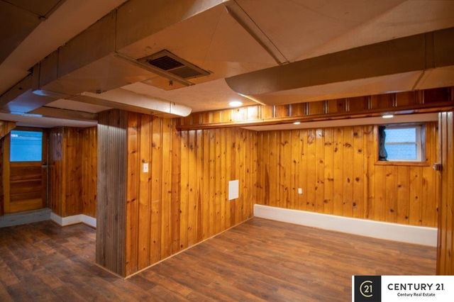 4319 S 27th Street, Omaha, NE 68107