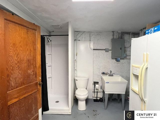 4319 S 27th Street, Omaha, NE 68107