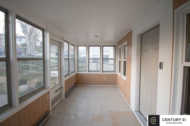 4319 S 27th Street, Omaha, NE 68107