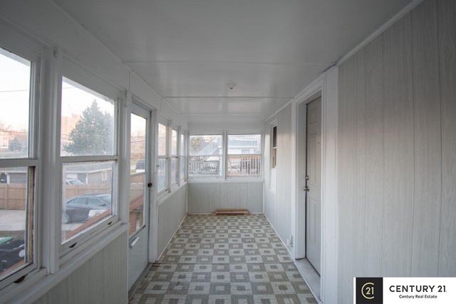 4319 S 27th Street, Omaha, NE 68107