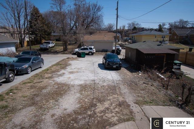 4319 S 27th Street, Omaha, NE 68107