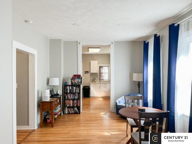 4319 S 27th Street, Omaha, NE 68107