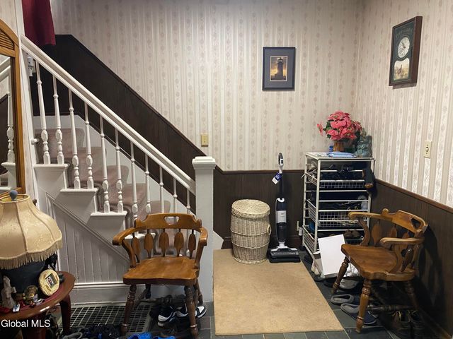 817 Holland Road, Schenectady, NY 12303