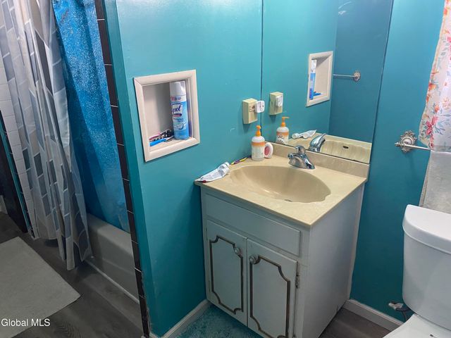 817 Holland Road, Schenectady, NY 12303