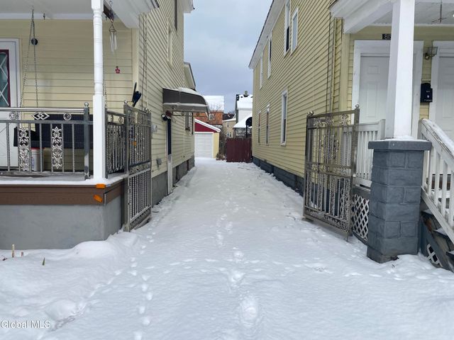 817 Holland Road, Schenectady, NY 12303