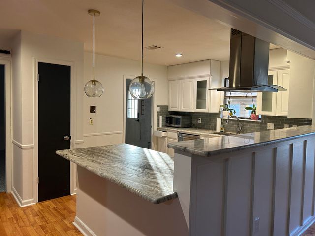 41 Tucker Creek, Conway, AR 72034