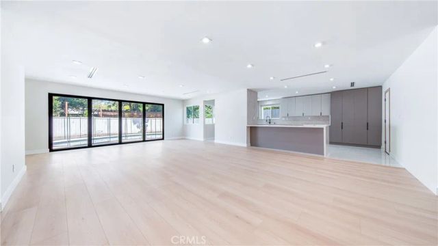 13633 Delano Street, Valley Glen, CA 91401