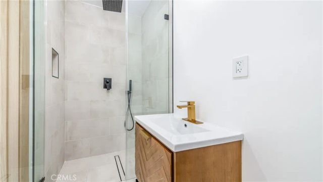 13633 Delano Street, Valley Glen, CA 91401