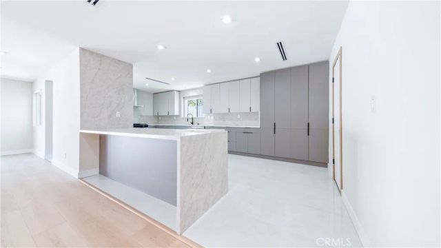 13633 Delano Street, Valley Glen, CA 91401