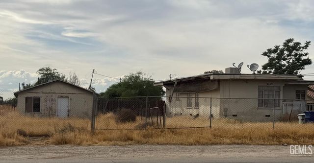 2419 Cottonwood Road, Bakersfield, CA 93307
