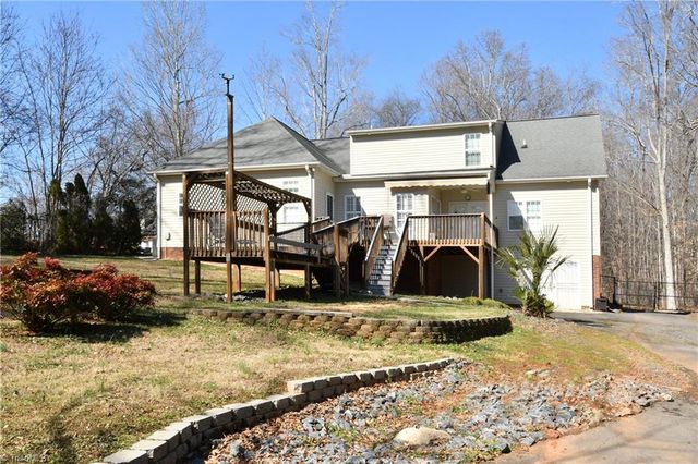 240 Montclair Drive, Advance, NC 27006