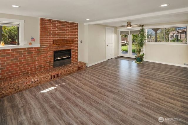 615 Pierce Lane NE, Tacoma, WA 98422