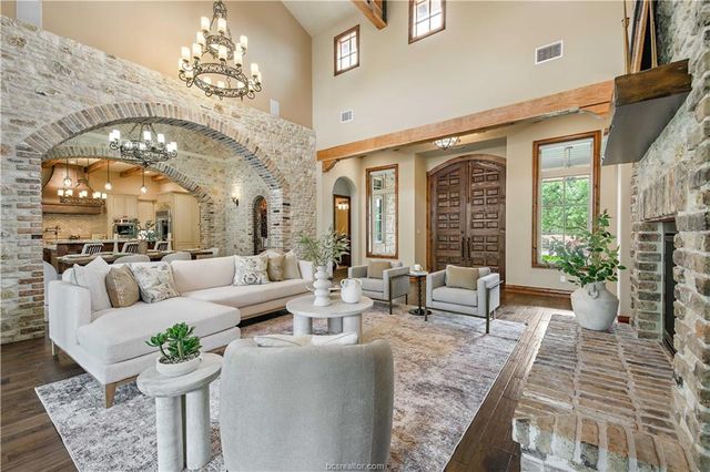 4207 Tuscany CT, Bryan, TX 77802