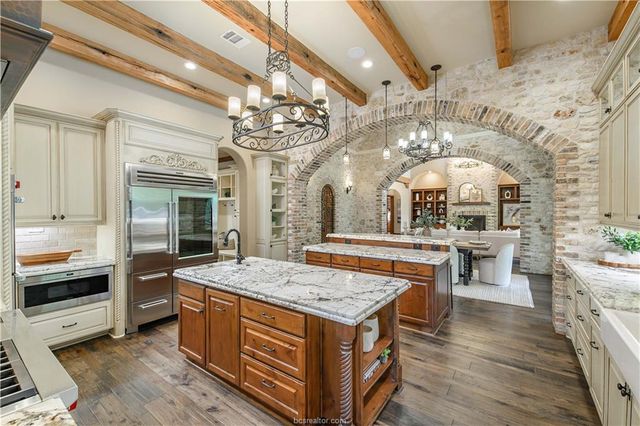 4207 Tuscany CT, Bryan, TX 77802