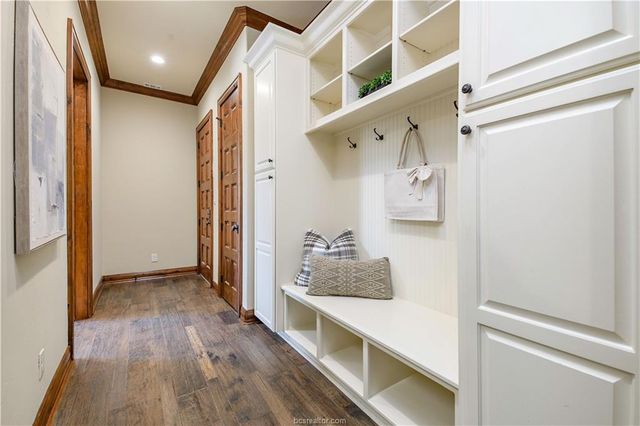 4207 Tuscany CT, Bryan, TX 77802
