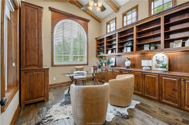 4207 Tuscany CT, Bryan, TX 77802